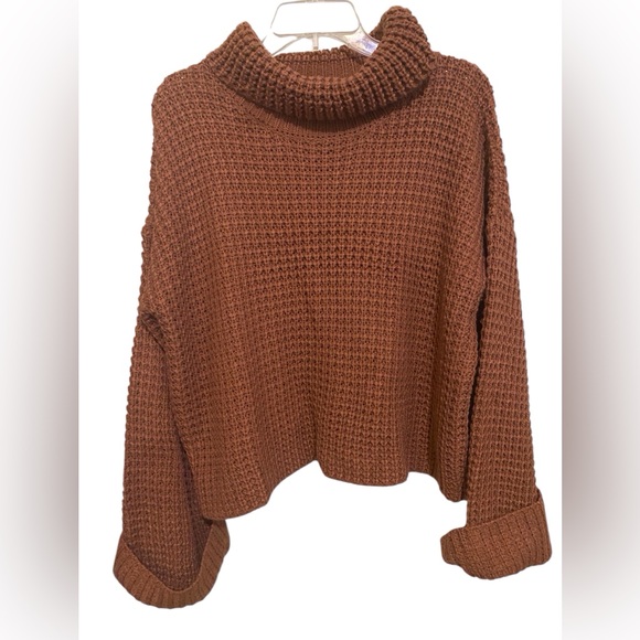 Goodnight Macaroon Retta Cognac Crop Waffle Knit Oversized Sweater OS Cabincore - Picture 8 of 14